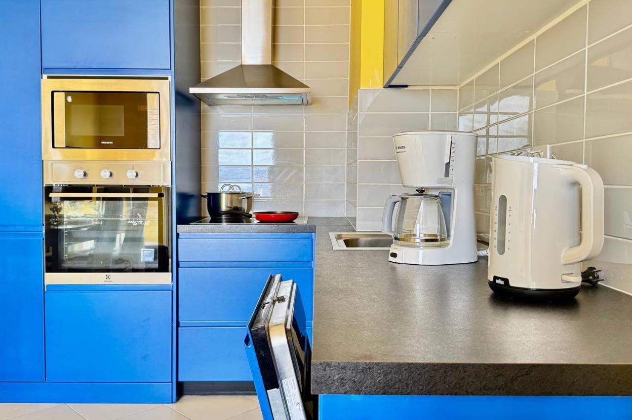 Colorful Sea View Apartment ซารานเดอ ภายนอก รูปภาพ